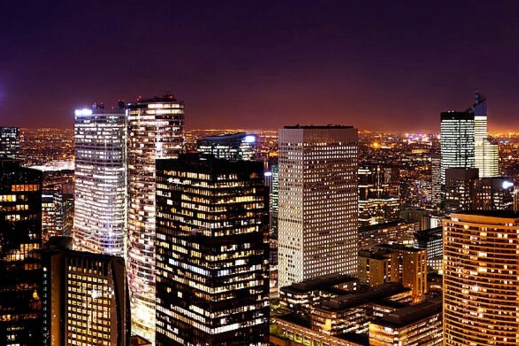 zanieczyszczenie świetlne paryża